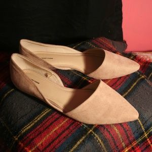 pointy ballet flats